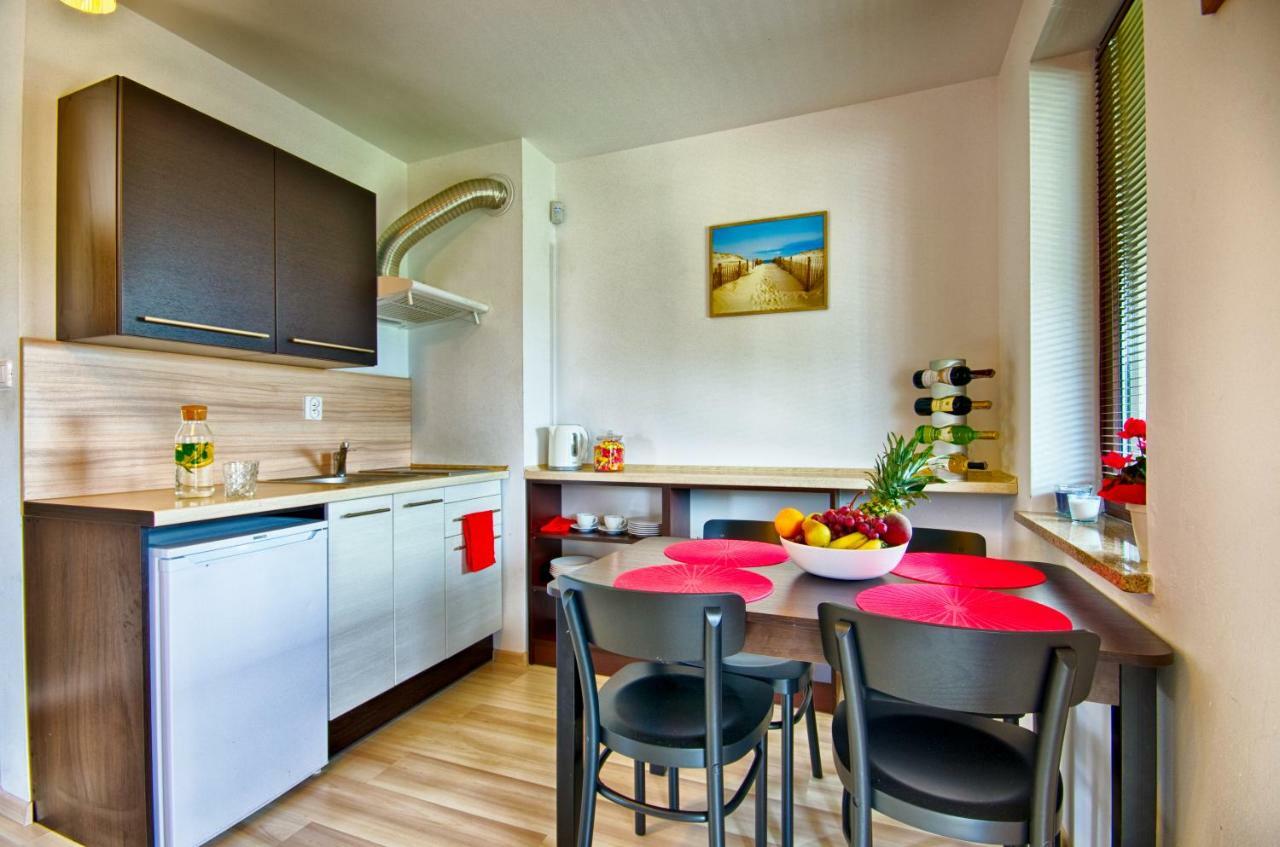Apartamenty Pod Debem Wicie  Buitenkant foto